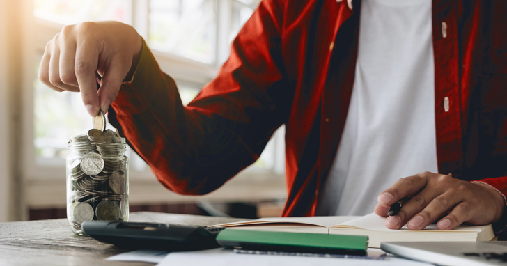 How to save money in an emergency fund